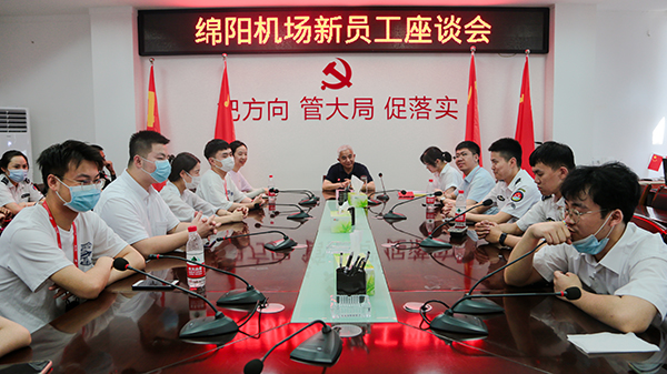 “助力鄉(xiāng)村振興，踐行艱苦奮斗” 將新員工黨性教育活動(dòng)搬到對口幫扶村4.jpg